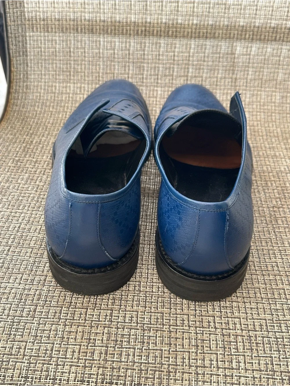 Gucci Derby Lace- Up Men’s Blue Leather Dress Shoes with COA.